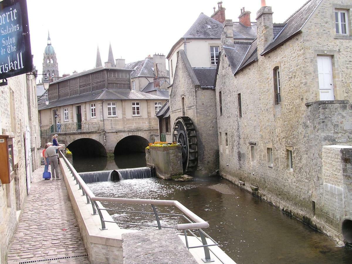 Le Chat Qui Veille Bayeux Exterior foto